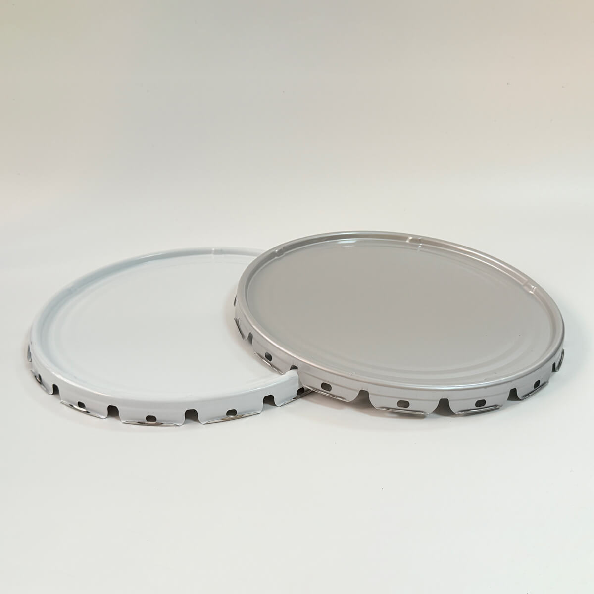 Curled Flap Pail Lug Lid